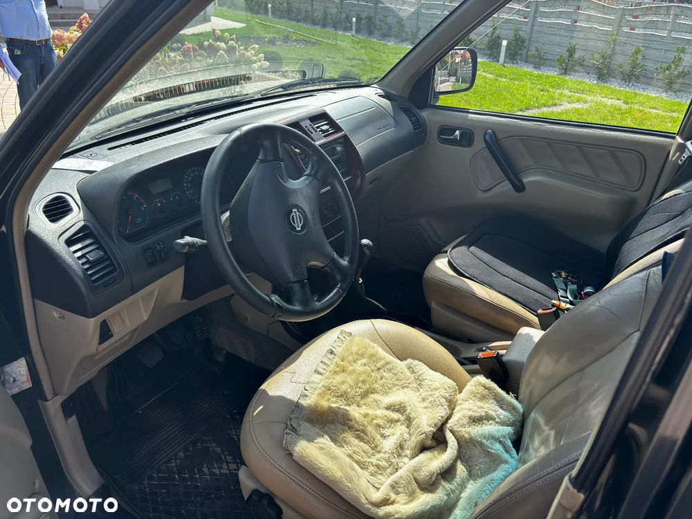 Nissan Terrano - 6