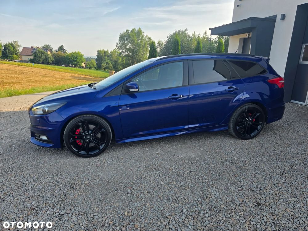 Ford Focus 2.0 EcoBoost ST mit Leder-Exclusiv-Paket - 3