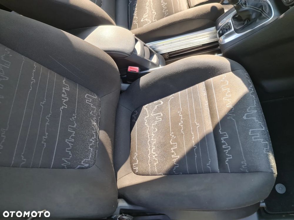 Opel Meriva 1.4 T Design Edition S&S - 14