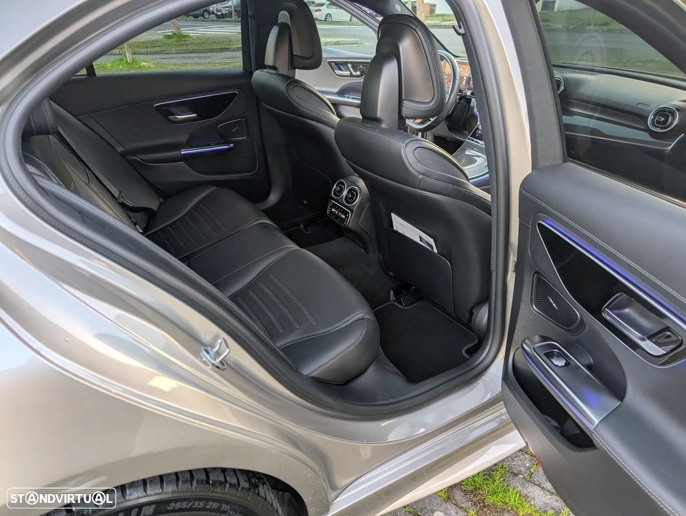 Mercedes-Benz C 300 d AMG Line - 11