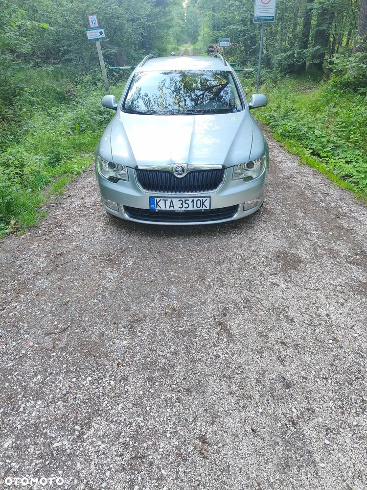 Skoda Superb 2.0 TDI Active DSG - 4
