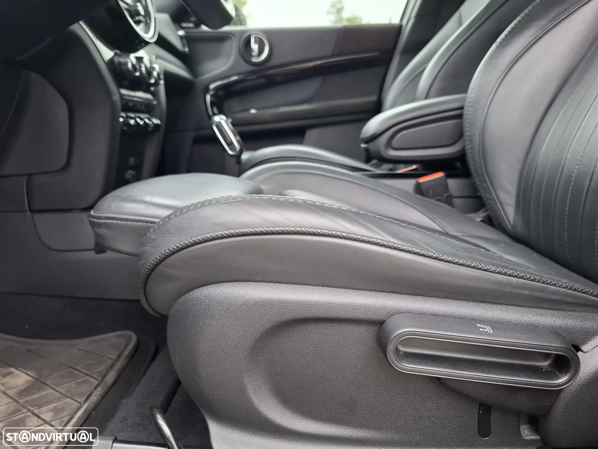 MINI Countryman Cooper SD Auto Desportiva - 24