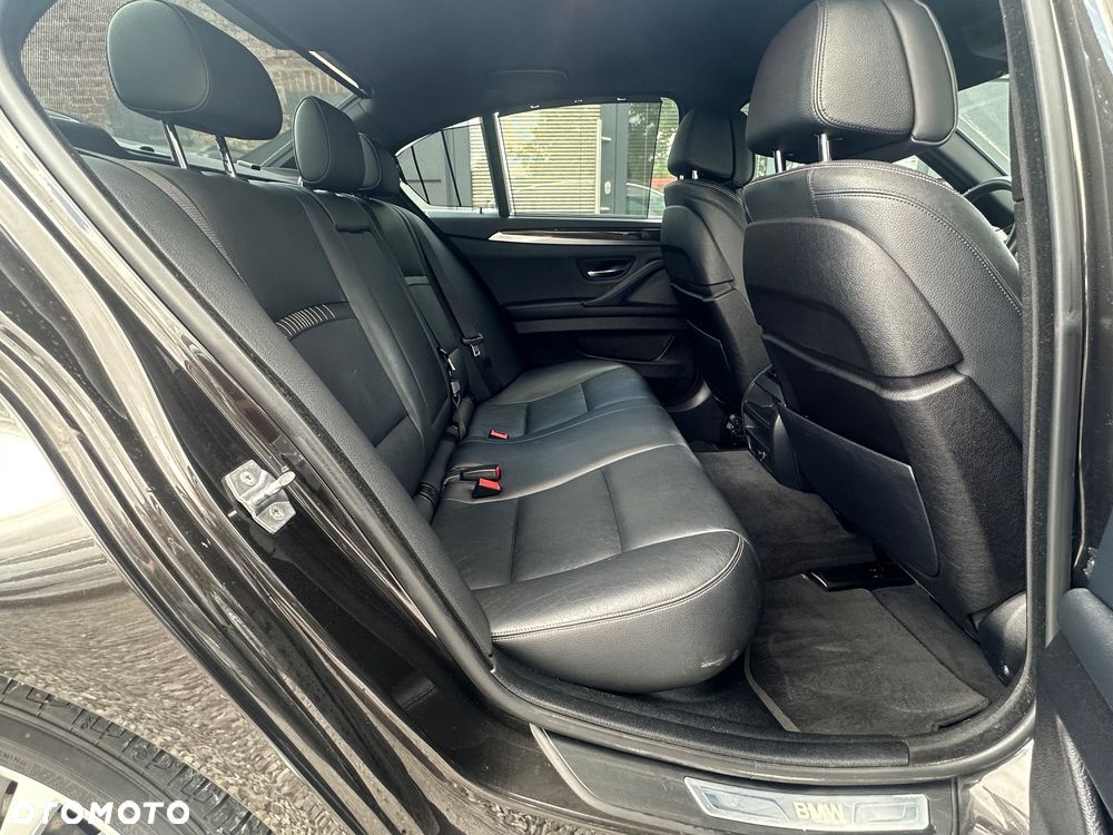 BMW Seria 5 520i Luxury Line - 40