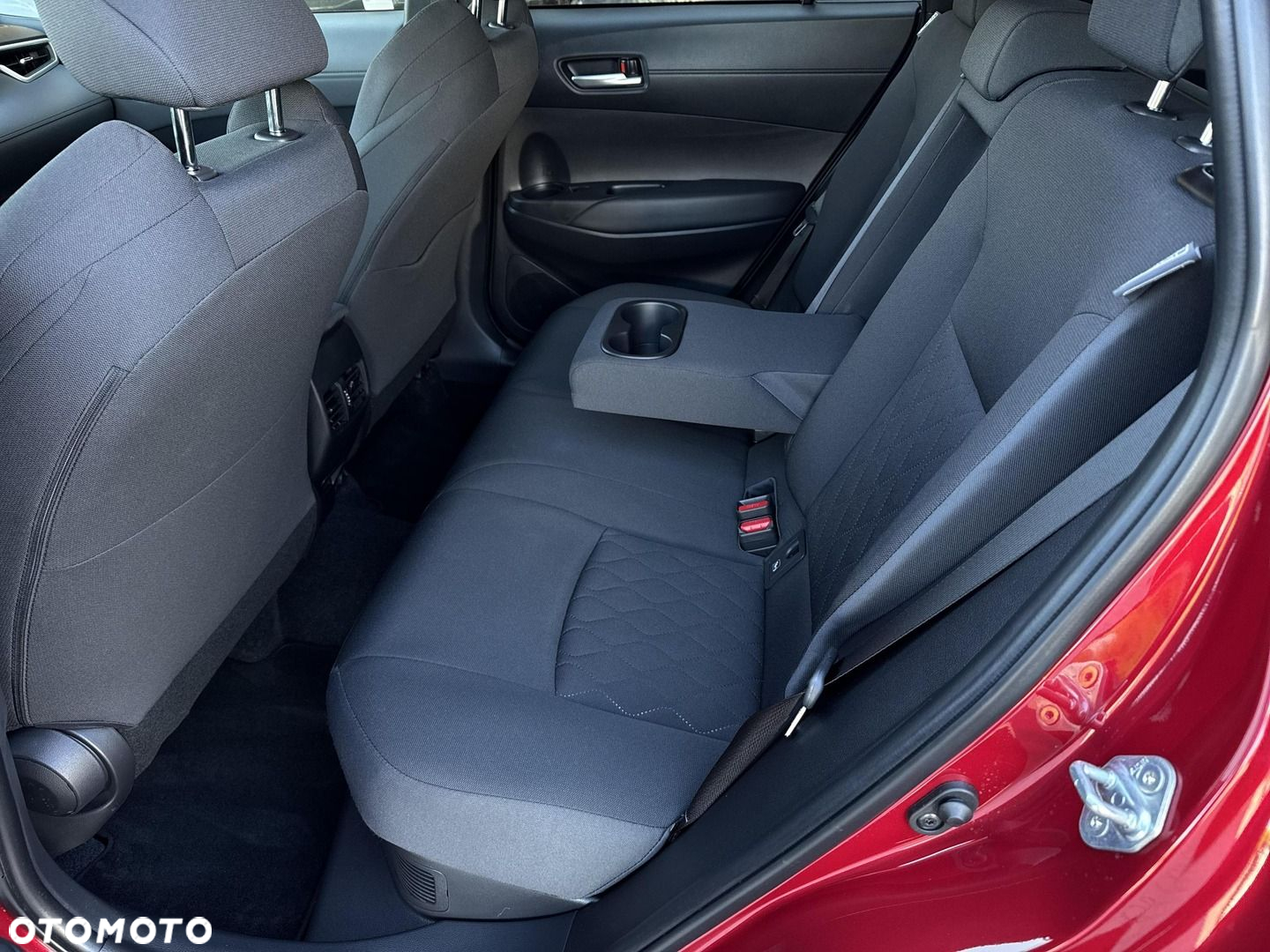 Toyota Corolla Cross 2.0 Hybrid Style - 29