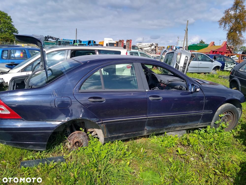 Mercedes benz W203 - 2