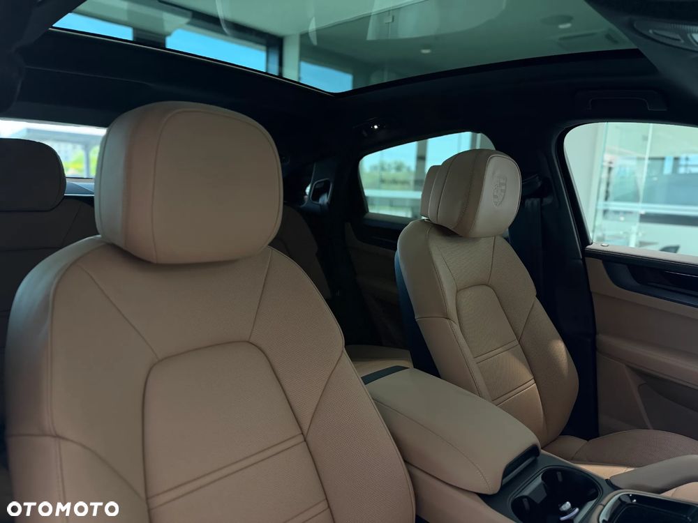Porsche Cayenne E-Hybrid PHEV Black Edition - 25