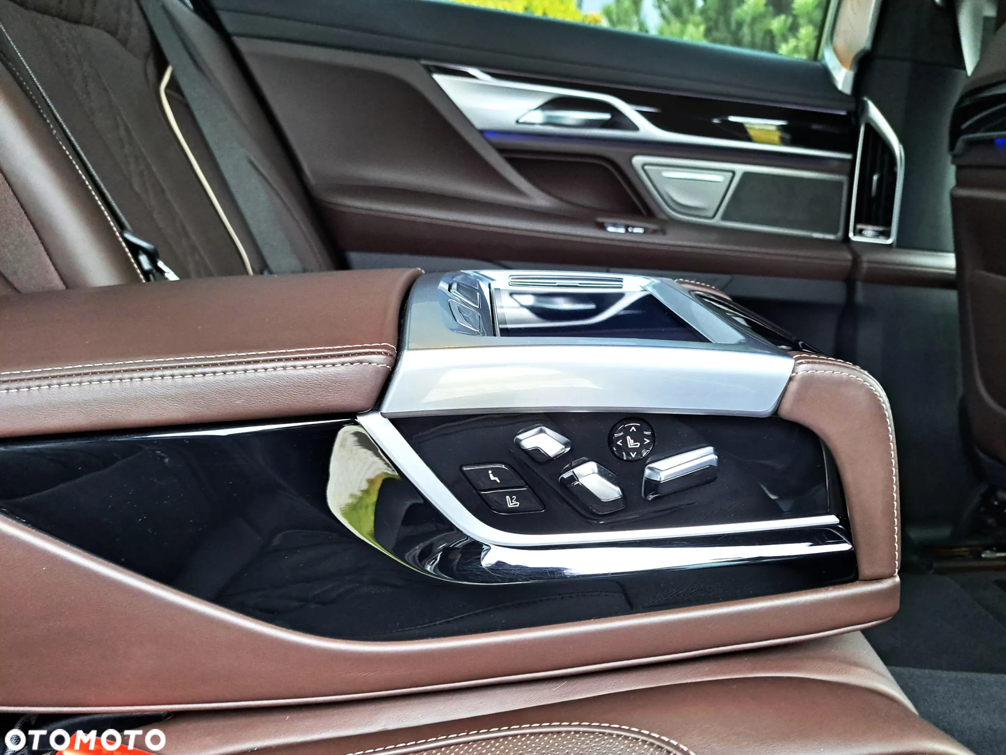 BMW Seria 7 M760Li xDrive - 15
