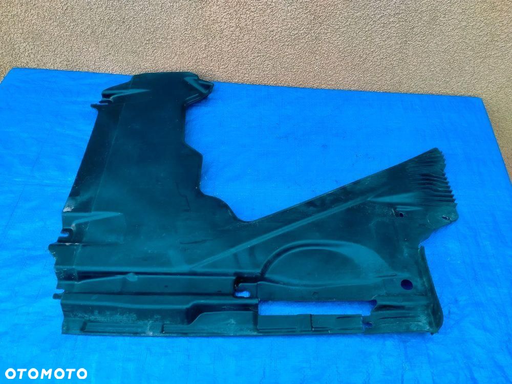 Audi A4 B9 LIFT Osłona Podwozia Tył 8W0825216E 2024r - 1