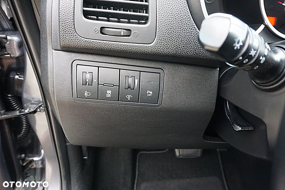 Kia Venga 1.6 CVVT Automatik Titanium Collection - 36