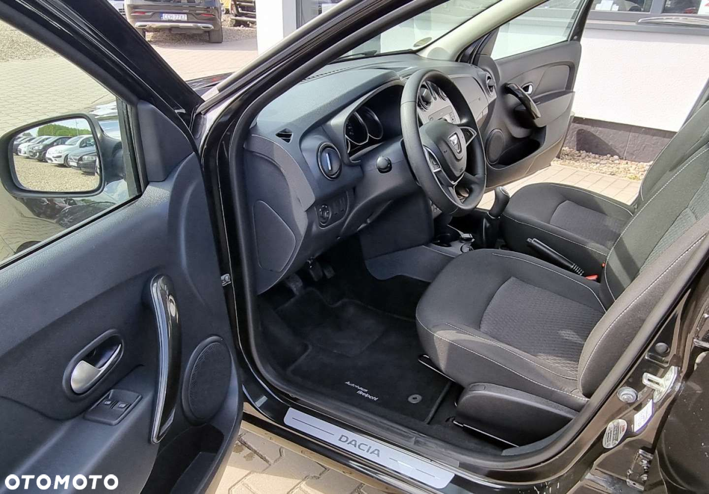 Dacia Sandero - 5