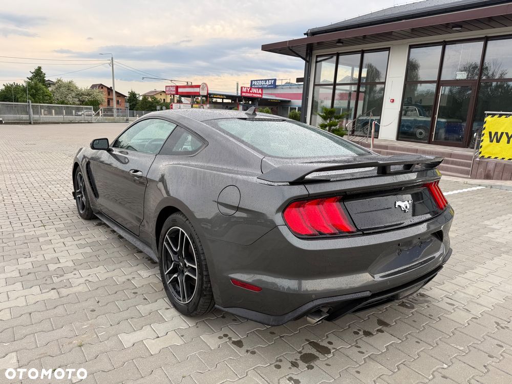 Ford Mustang 2.3 Eco Boost - 10