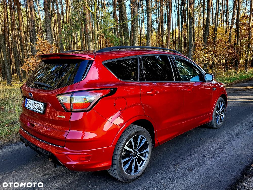 Ford Kuga 1.5 EcoBoost 2x4 ST-Line - 4