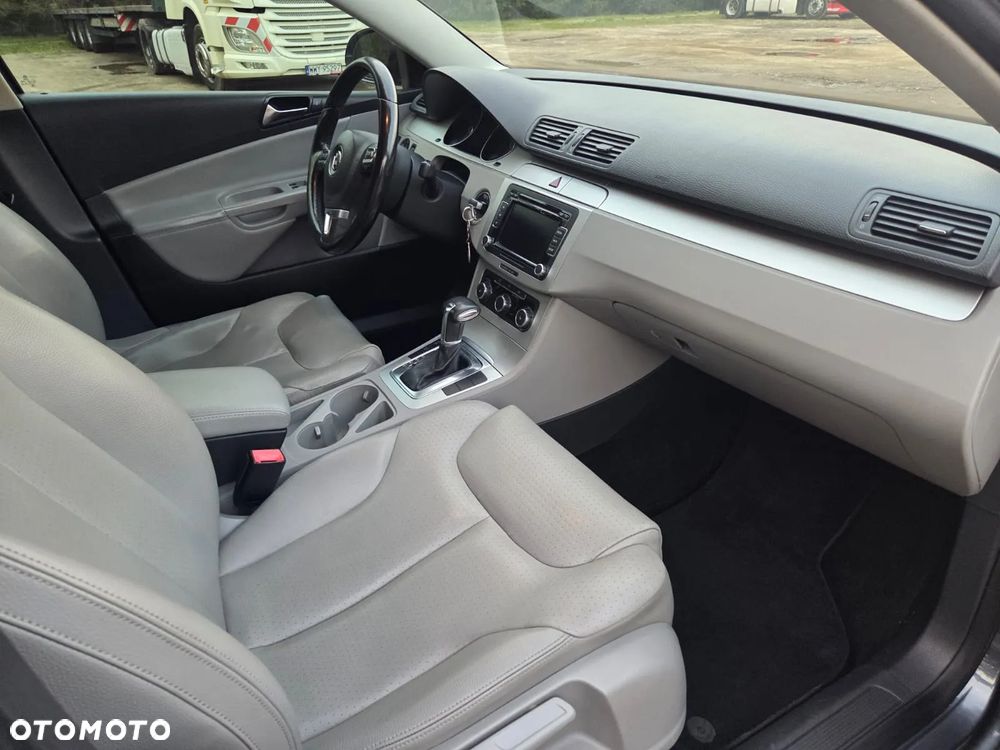 Volkswagen Passat 2.0 TSI Highline DSG - 8