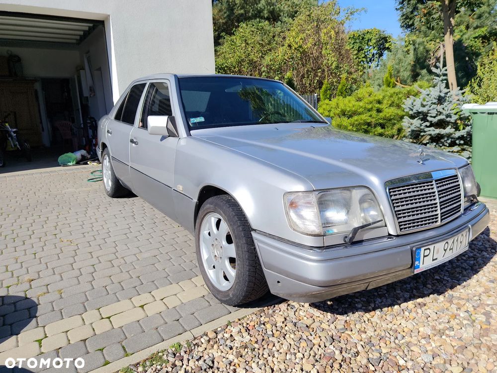 Mercedes-Benz W124