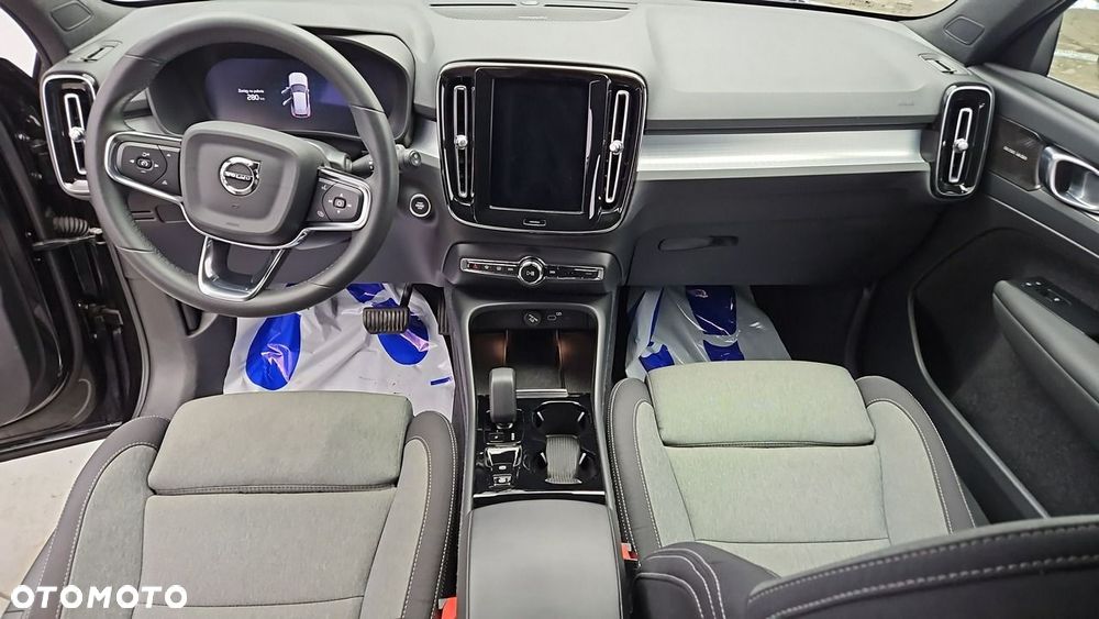 Volvo XC 40 B3 Plus Dark - 14