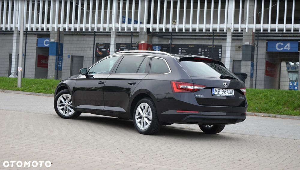 Skoda Superb 2.0 TDI Style - 6