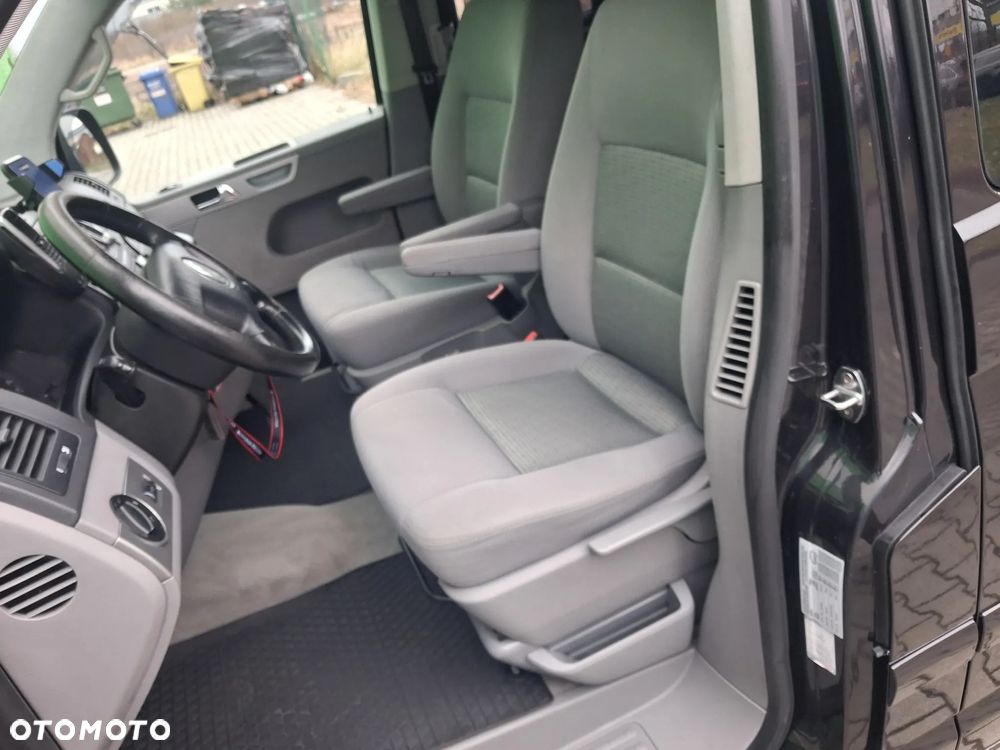 Volkswagen Multivan - 39