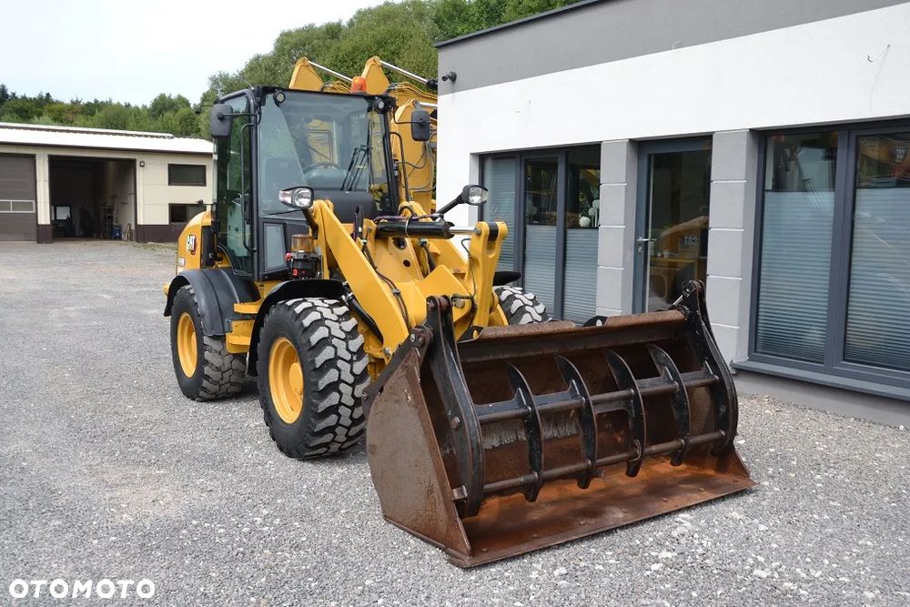 Caterpillar 908 M - 15