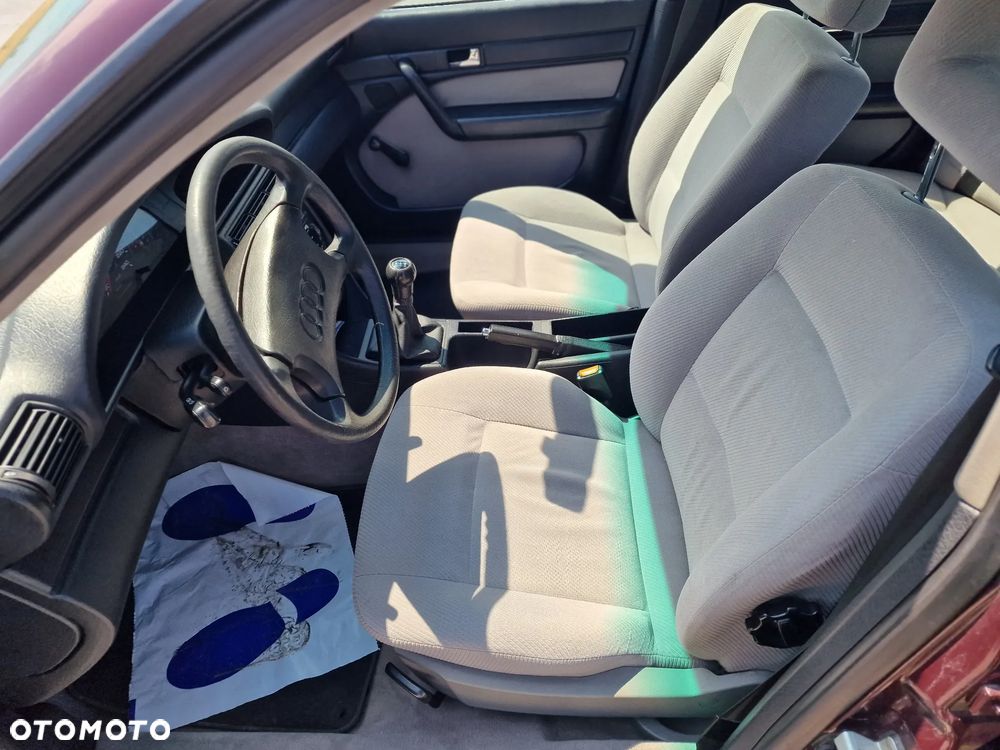 Audi 100 2.3 E - 18