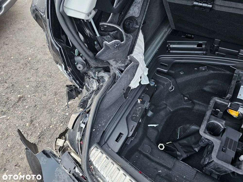 Audi A6 Avant 40 TDI quattro S tronic - 33