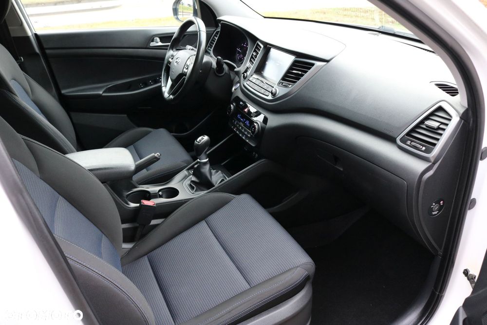 Hyundai Tucson 1.7 CRDI BlueDrive GO 2WD - 36