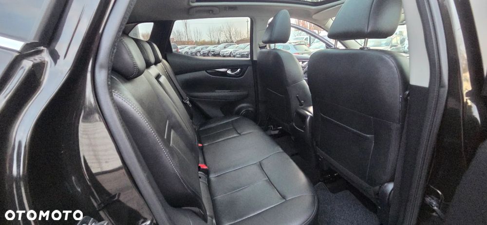 Nissan Qashqai 1.6 dCi 4 x 4 DPF Start/Stop tekna - 33