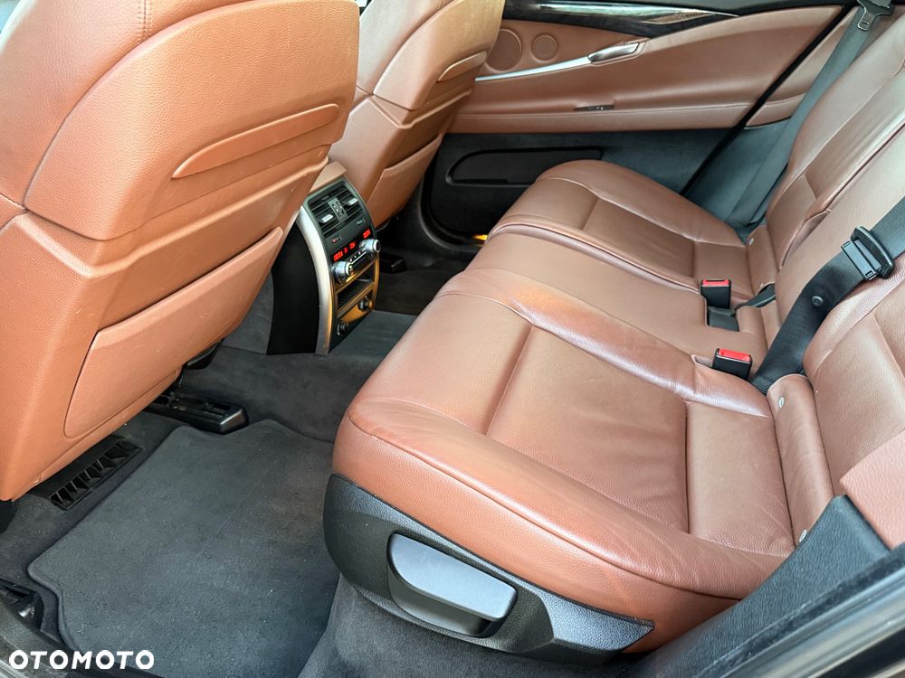 BMW 5GT 535d - 14