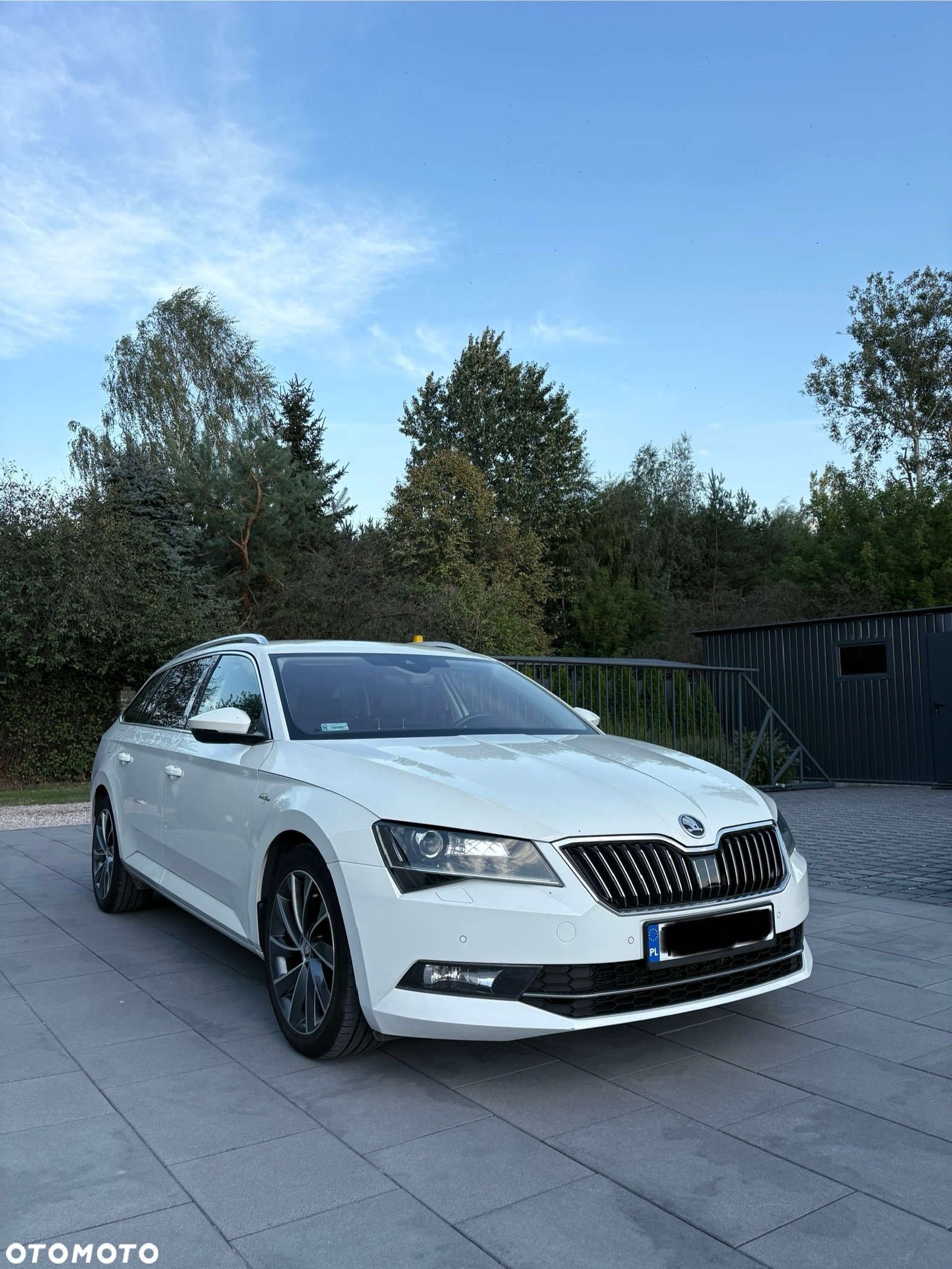 Skoda Superb 2.0 TDI L&K DSG - 9
