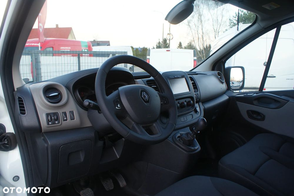 Renault Trafic - 13