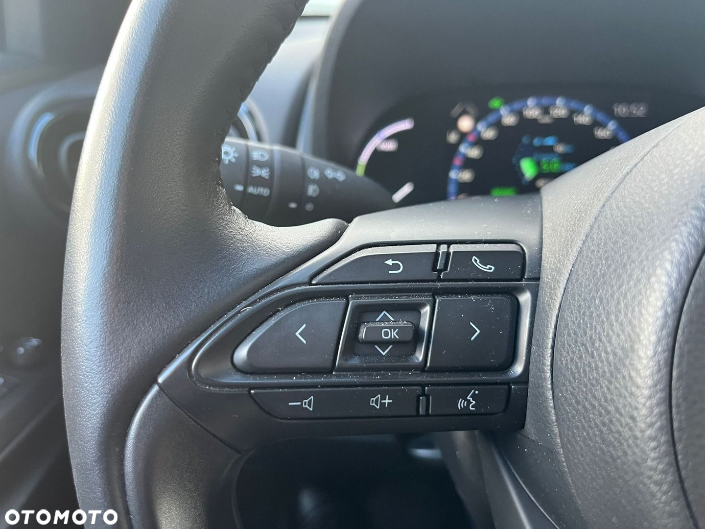 Toyota Yaris Cross Hybrid 1.5 Comfort - 25