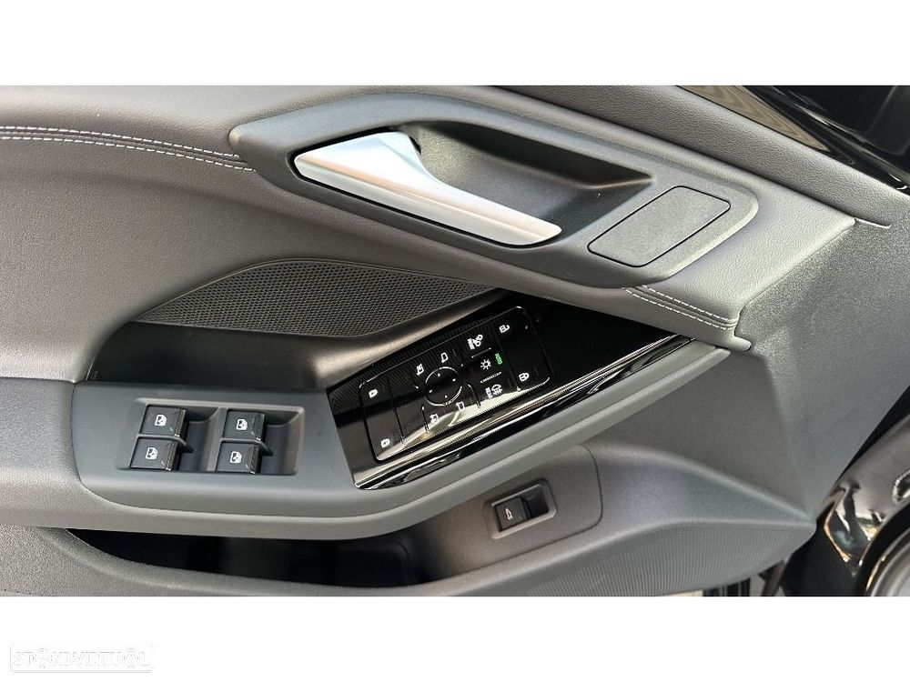 Audi A6 Avant e-tron - 12