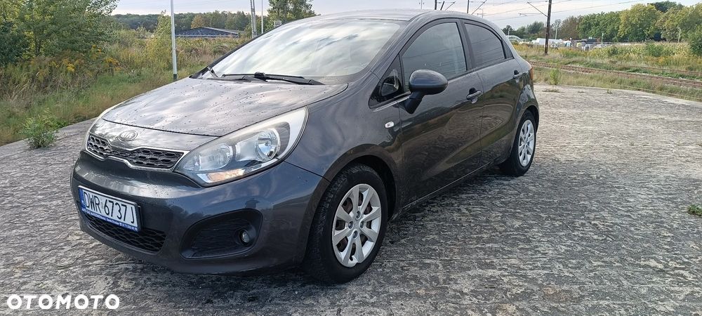 Kia Rio 1.2 Attract - 12