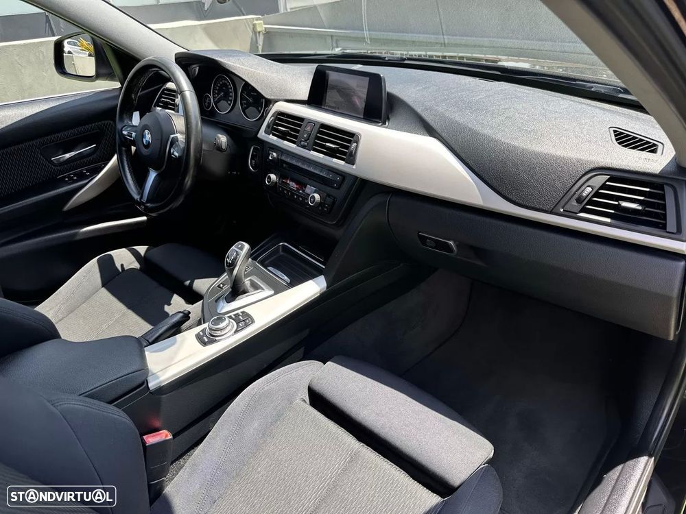BMW 320 d Aut. Sport Line - 36