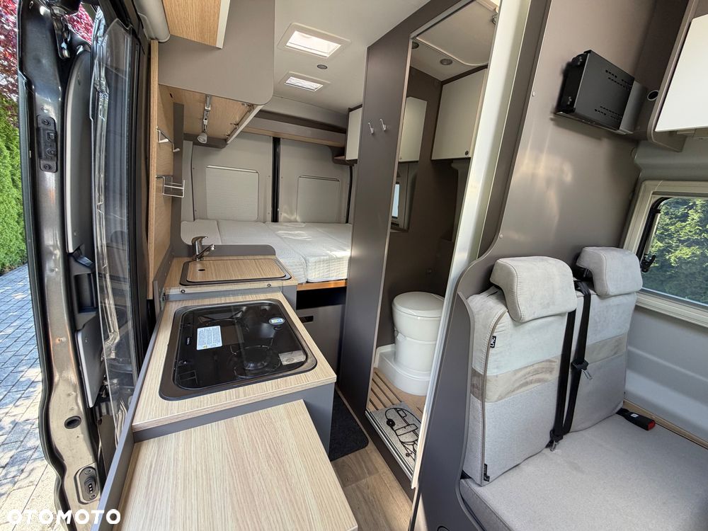 Ford LMC INNOVAN C 590 - 32