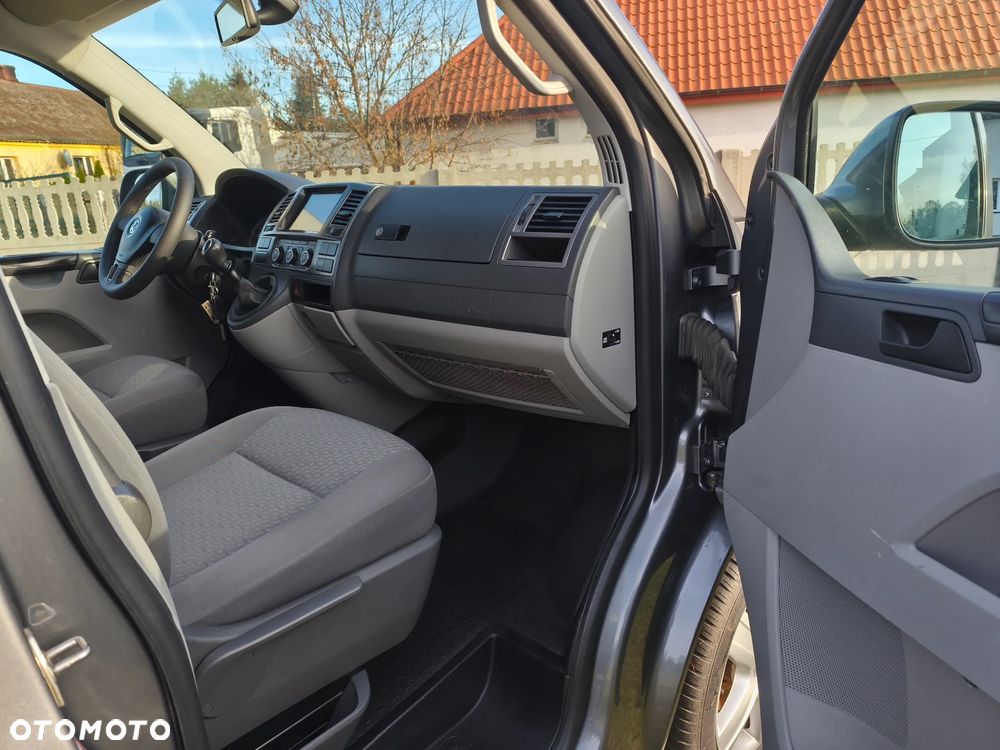 Volkswagen Transporter - 11