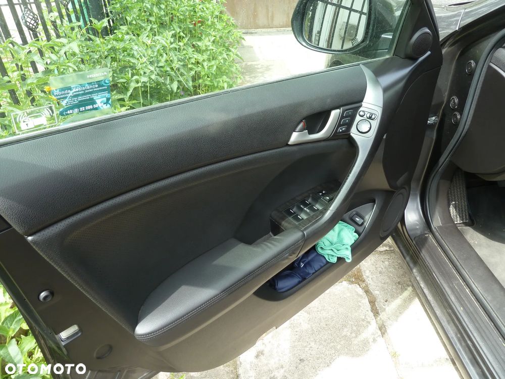 Honda Accord 2.0 Executive - 9