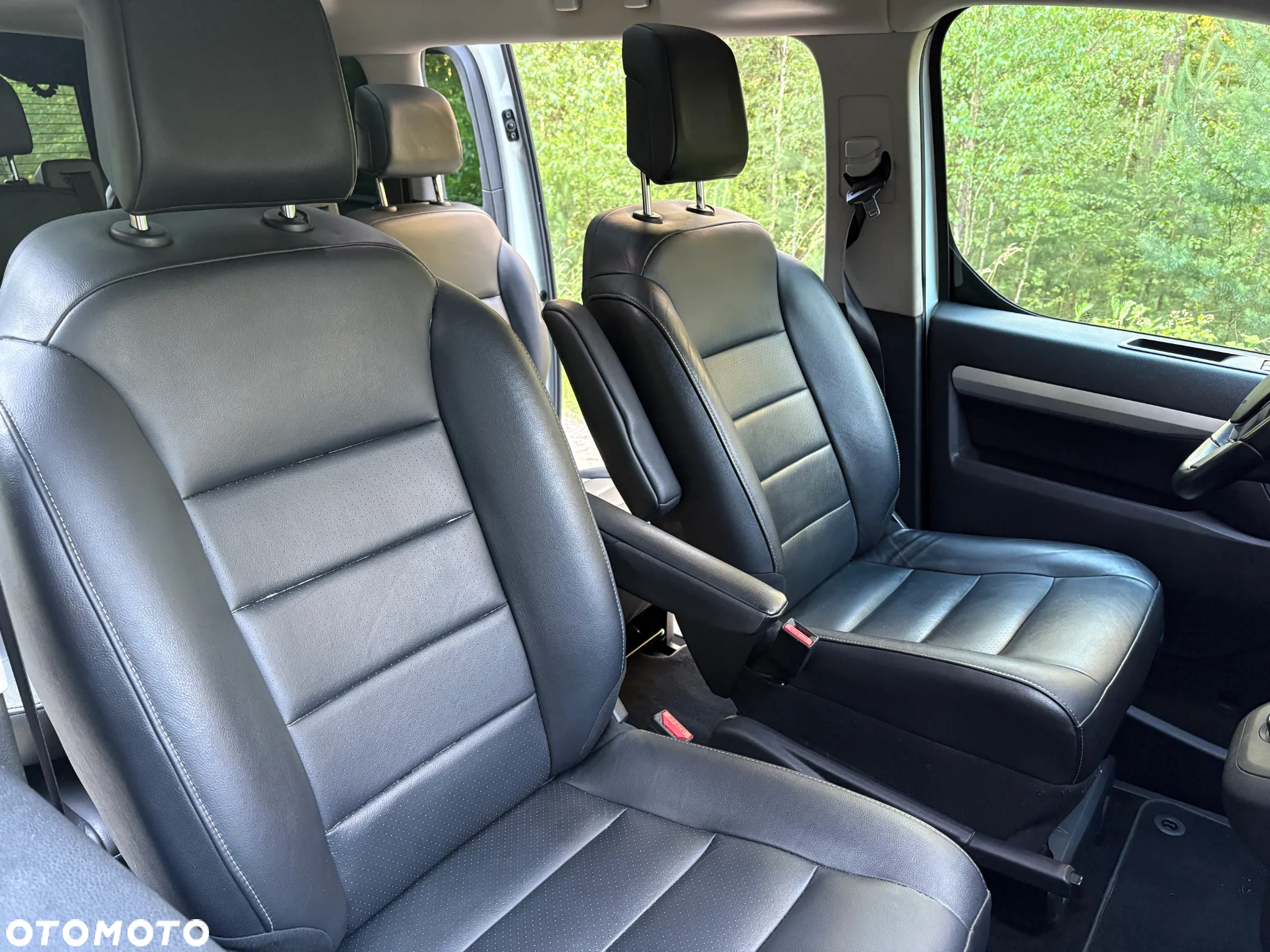 Peugeot Traveller L2 2.0 BlueHDi 180 S&S EAT8 Allure - 17