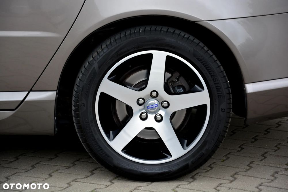 Volvo V70 2.0D Momentum - 15