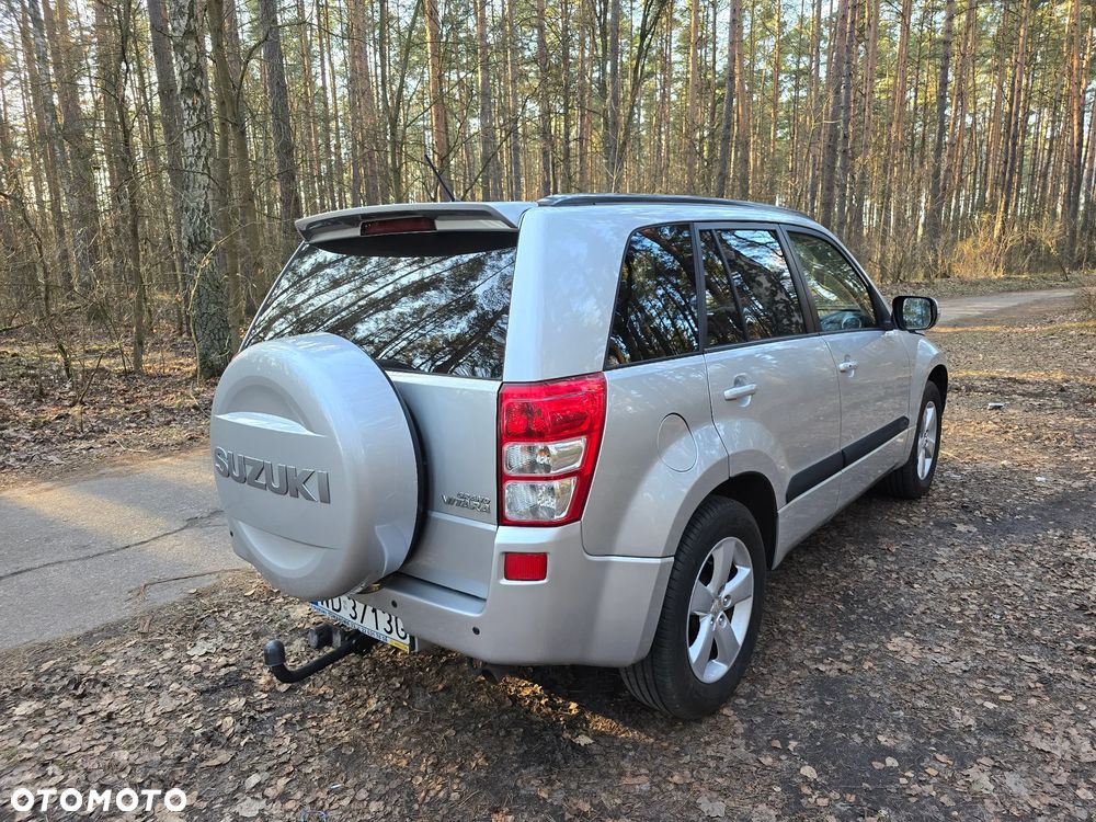 Suzuki Grand Vitara 2.0 De Luxe - 5