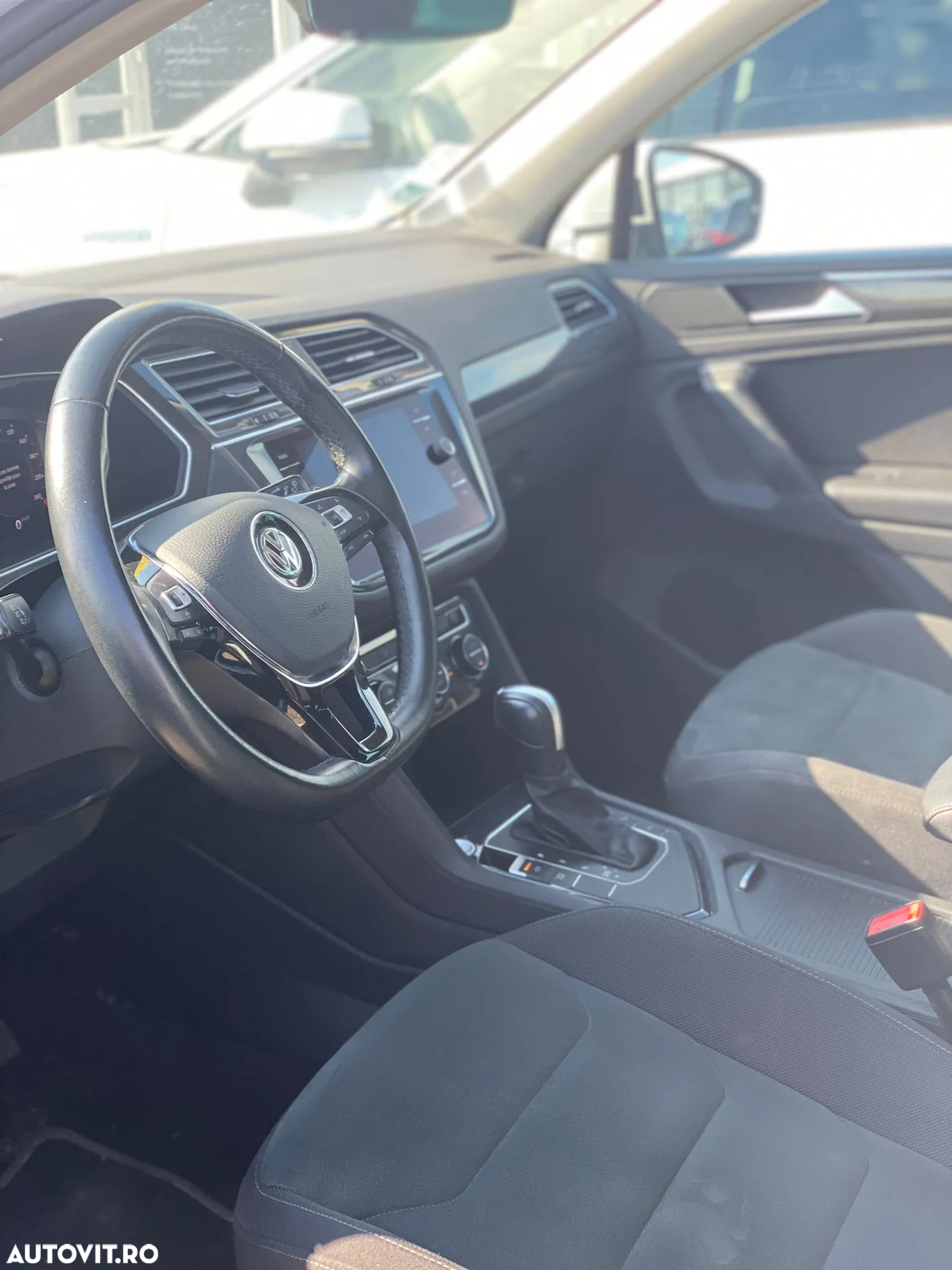 Volkswagen Tiguan - 9