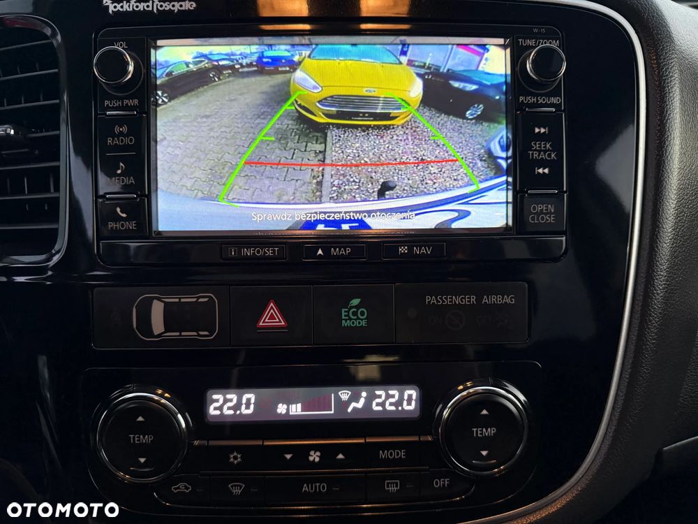 Mitsubishi Outlander 2.2 DI-D 4WD Intense - 16