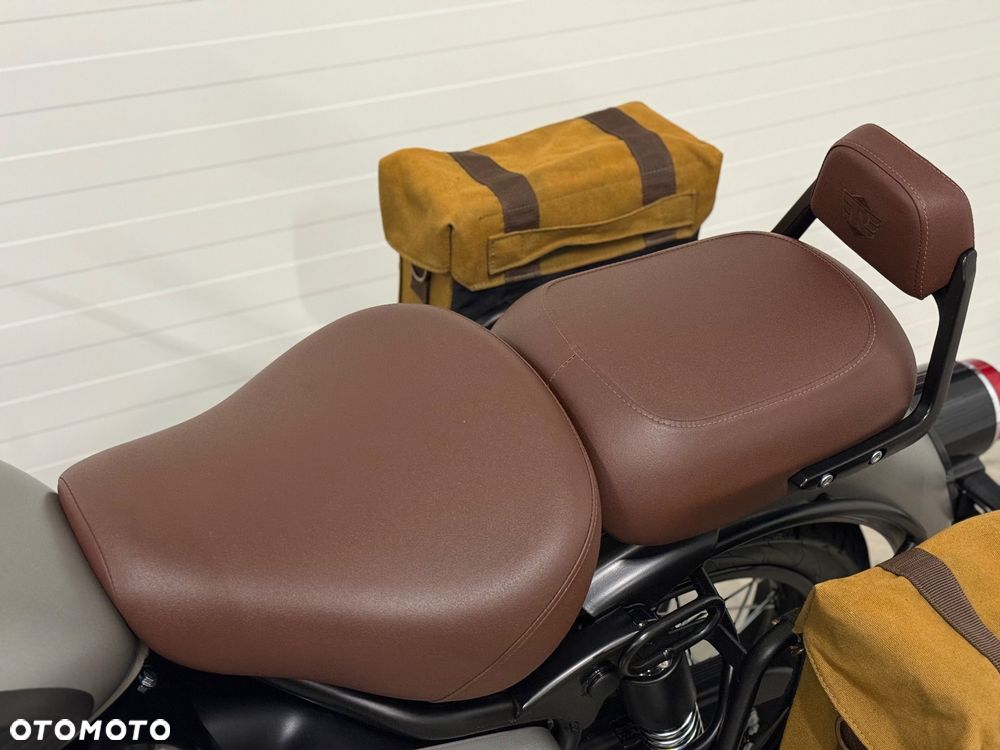 Royal Enfield Classic - 29