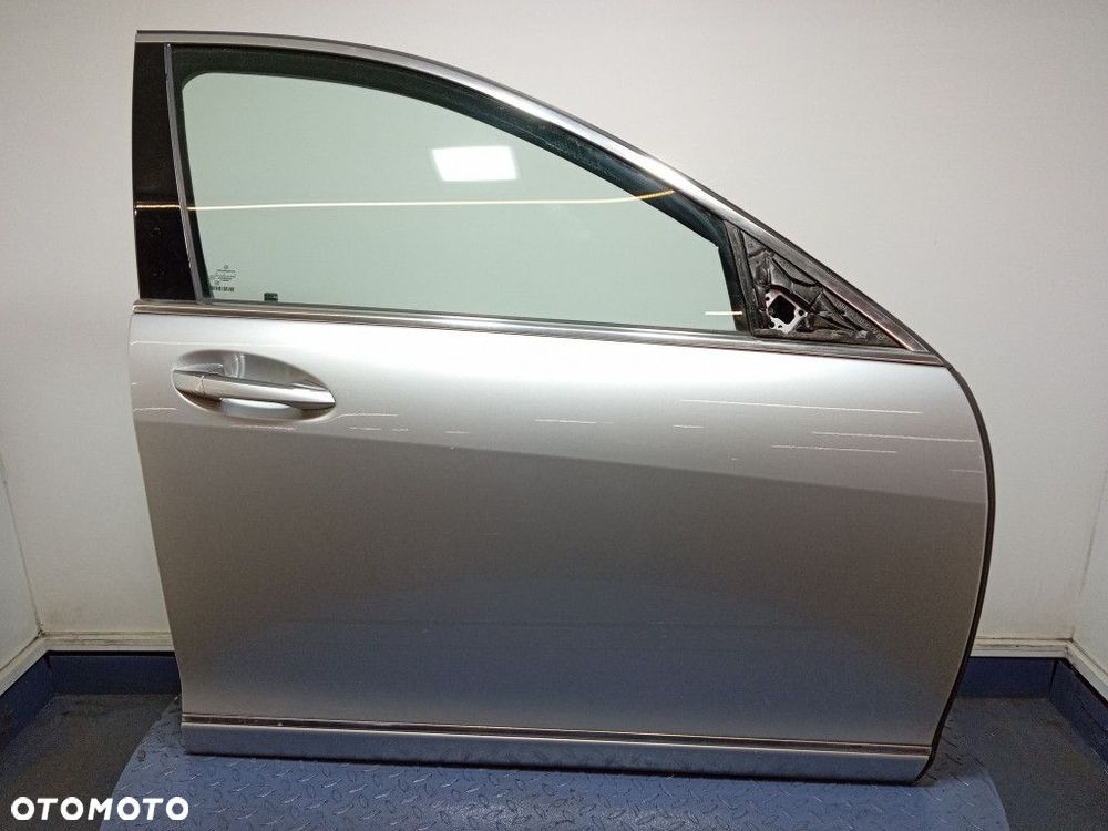 MERCEDES S KLASA W221 DRZWI PRZÓD PRAWE PRZEDNIE 775 - 1
