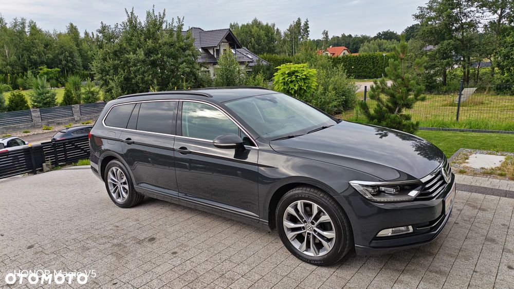 Volkswagen Passat 2.0 TDI (BlueMotion Technology) DSG Highline - 1