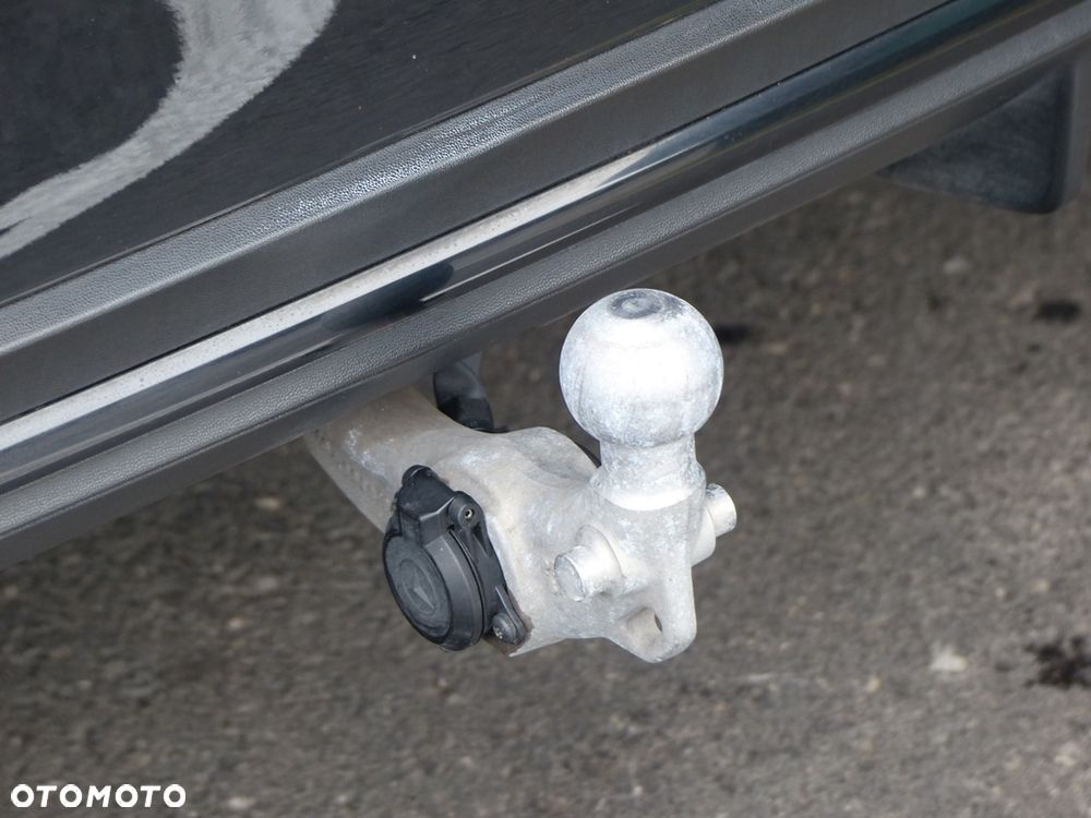 Mercedes-Benz GLC 200 4Matic 9G-TRONIC AMG Line - 11