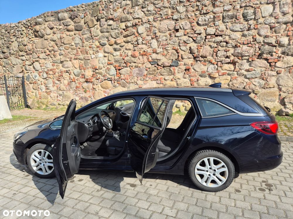 Opel Astra 1.6 D (CDTI) Dynamic - 2