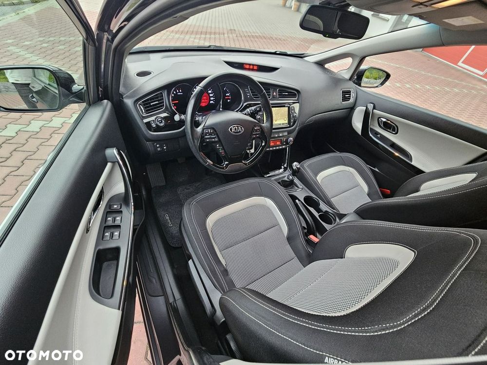 Kia Ceed 1.6 CRDi SCR L Business Line Plus - 9