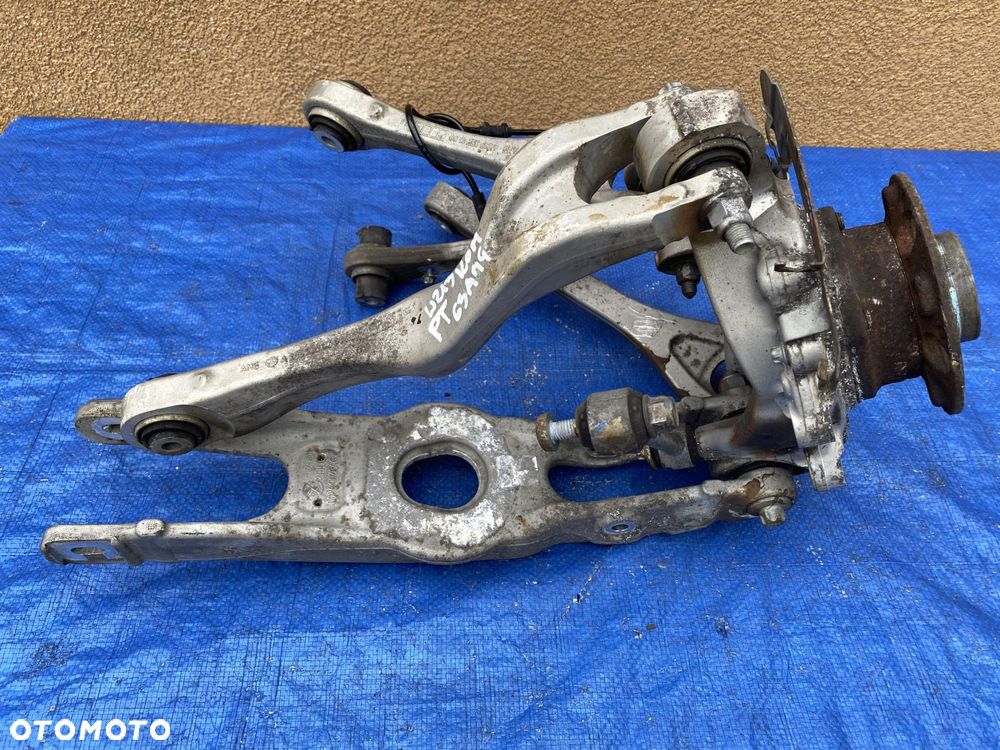 MERCEDES E W213 63AMG ZWROTNICA PRAWY TYŁ PRAWA KOMPLETNA ORYGINAŁ - 1