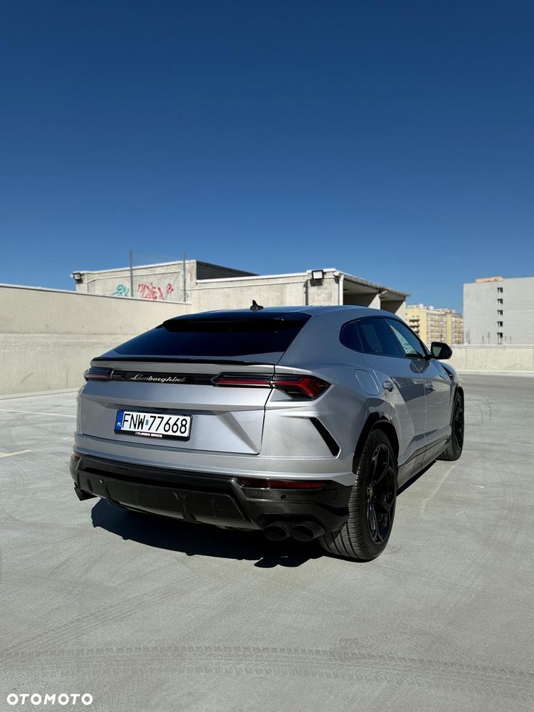 Lamborghini Urus - 4