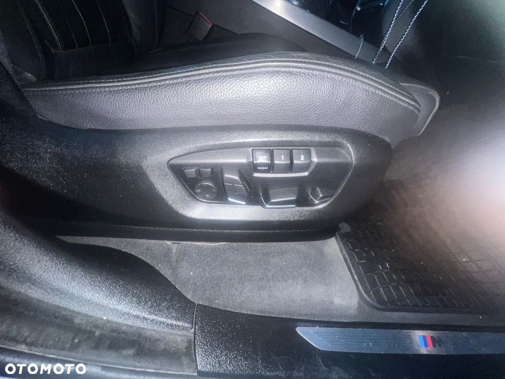 BMW X5 xDrive30d Sport-Aut - 28